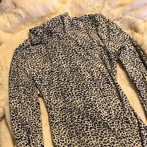 Cheetah print stretchy turtleneck